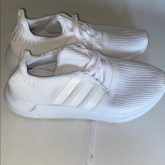 Shoes - Picture 3 of 4